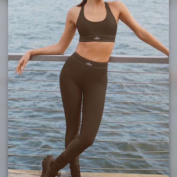 ALO Yoga Pants - alo | Espresso Airlift Suit Up Bra & Airlift High-Waist Suit Up Legging Set